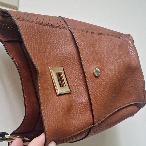 Steve Madden Brown Crossbody Bucket Bag - Picture 8 of 15